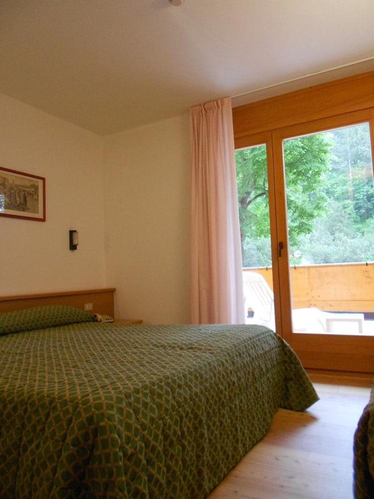 Garni Lago Nembia San Lorenzo Dorsino Eksteriør billede